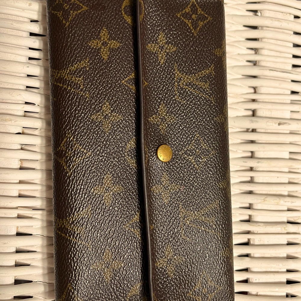 Louis Vuitton Ladies Wallet